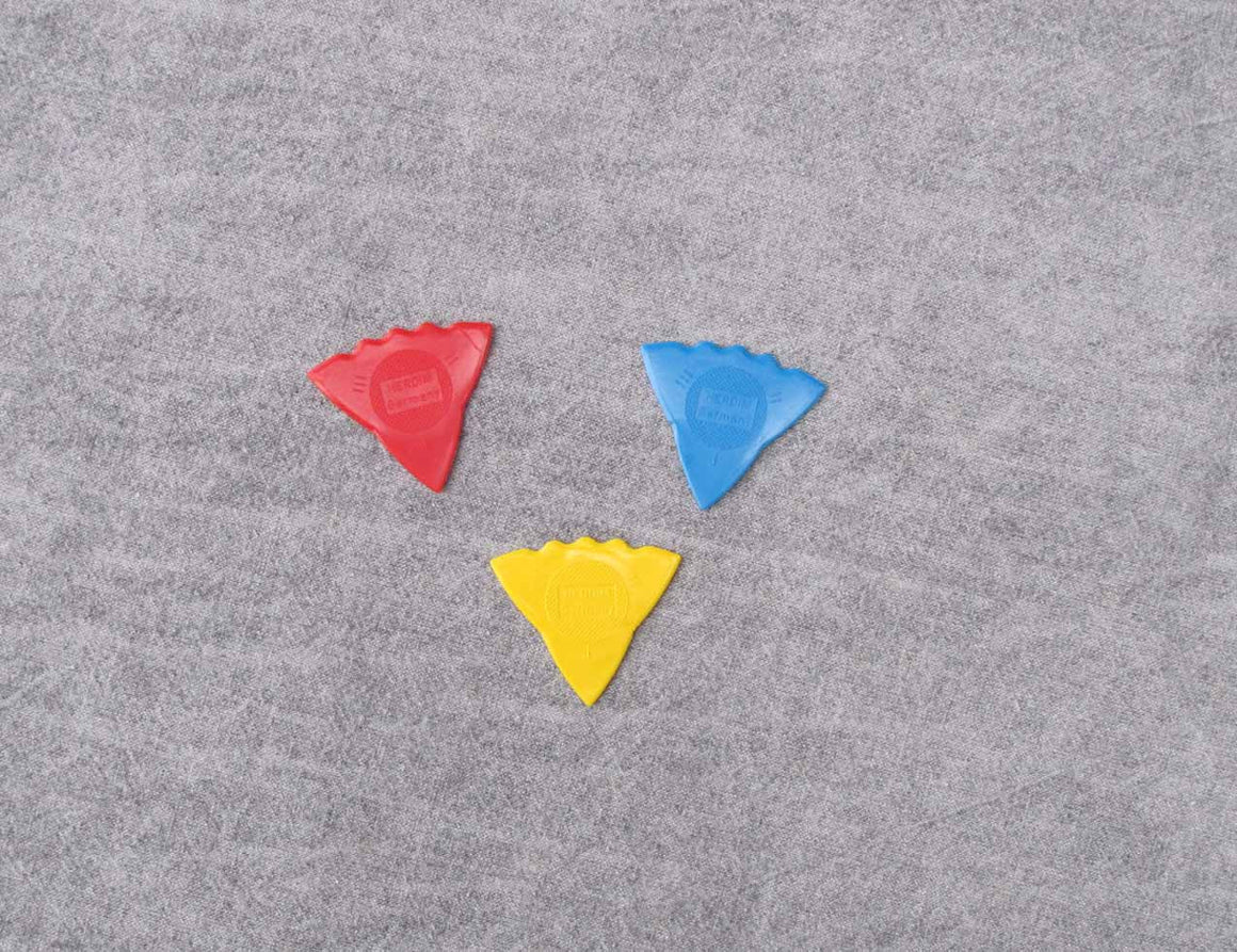 Herdim triangular picks in red, blue and yellow
